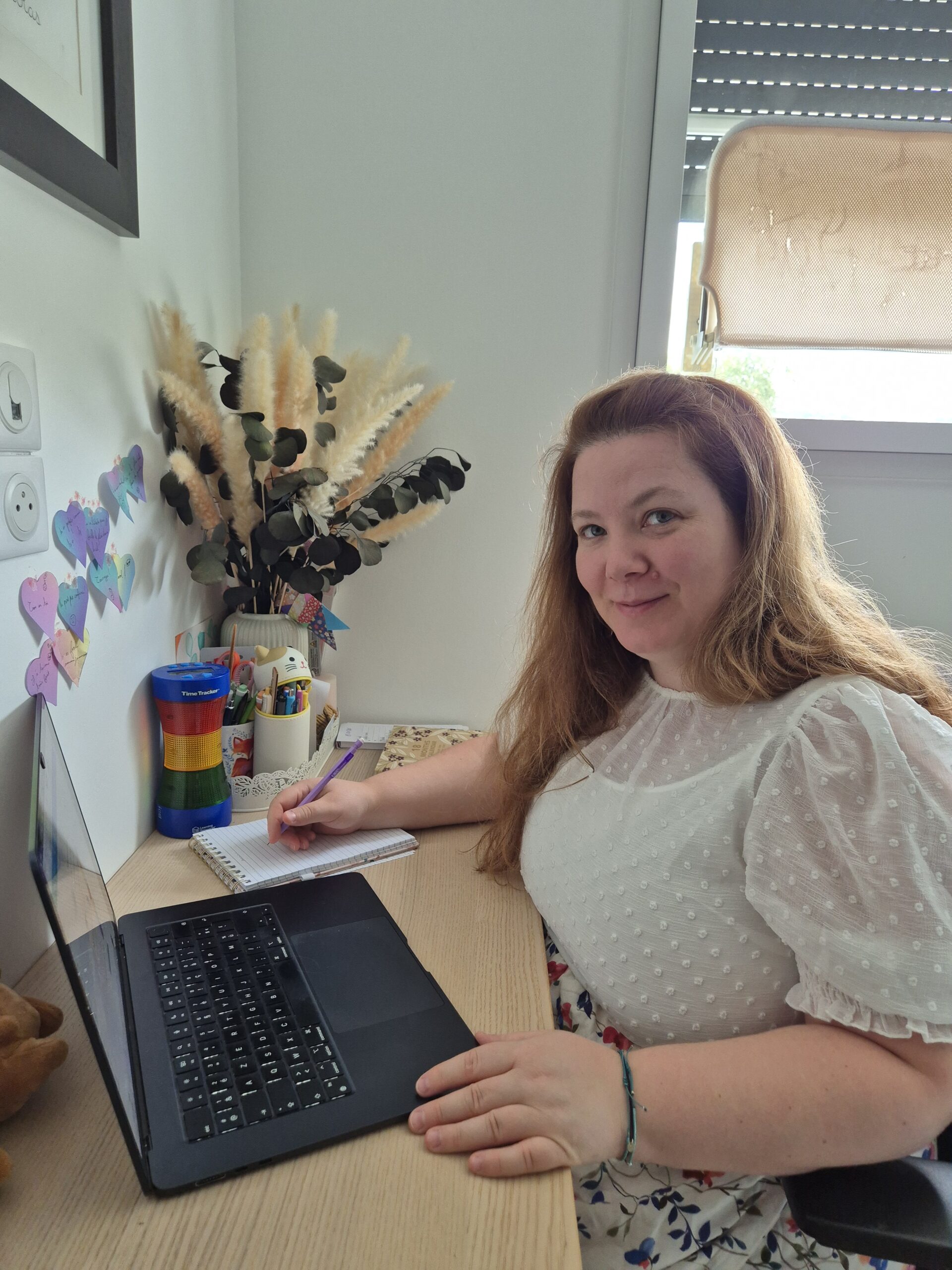 Juliette, French teacher for expat parents in France